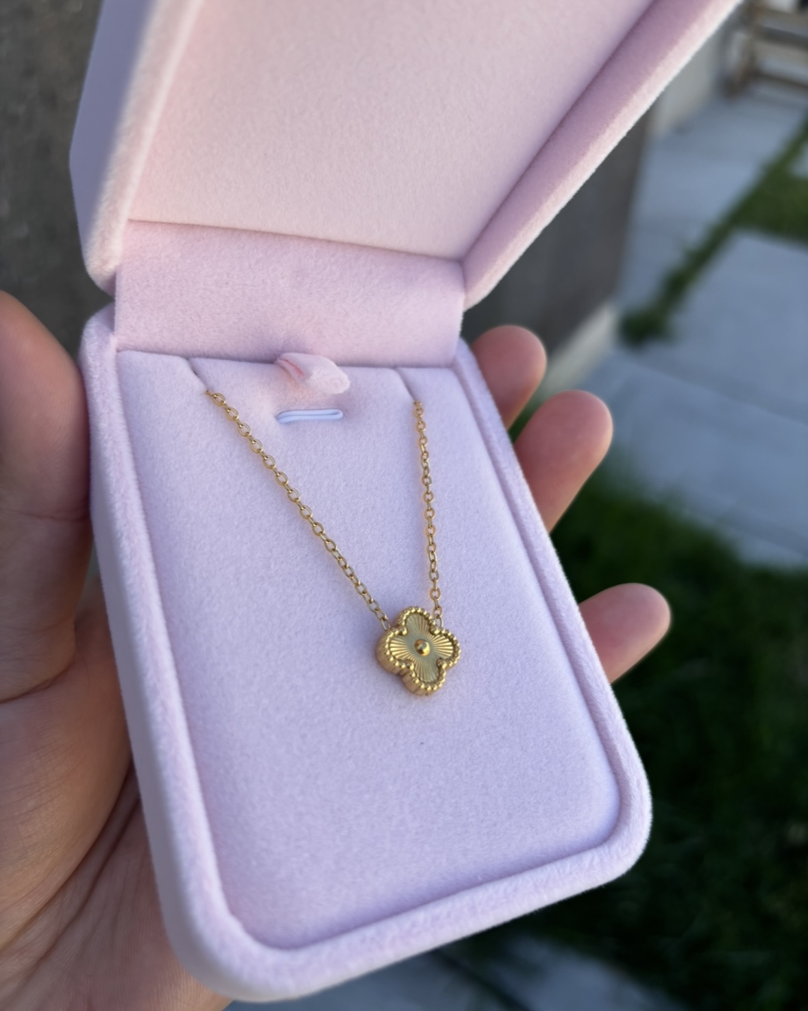 Collar Clover Trébol Dorado - Image 4