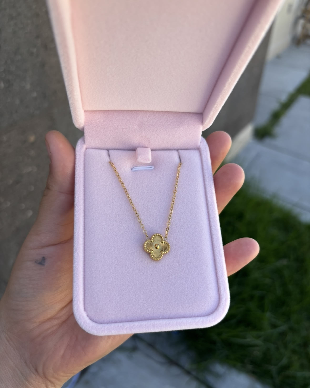 Collar Clover Trébol Dorado - Image 3