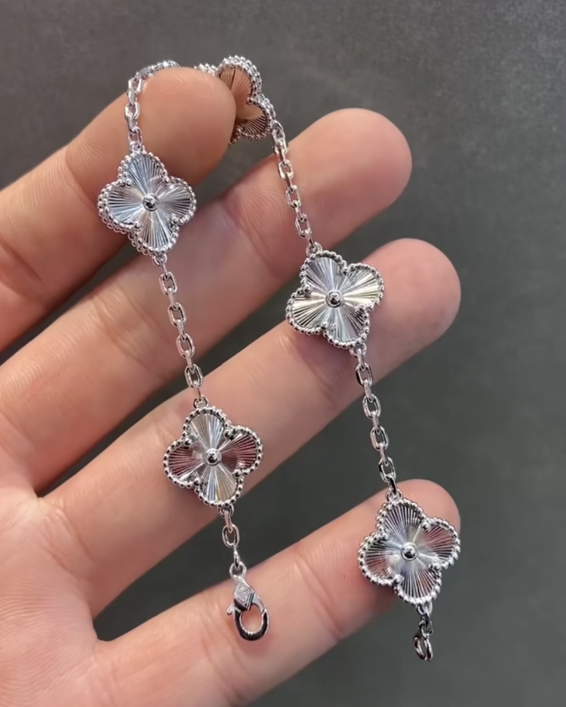 Pulsera Trebol Plateada - Image 2