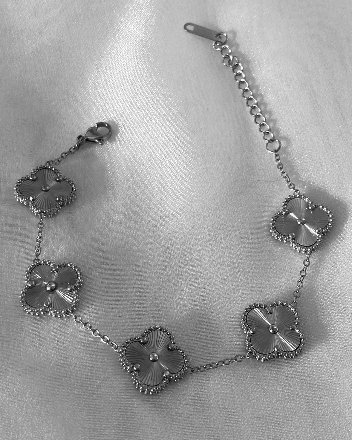 Pulsera Trebol Plateada - Image 3